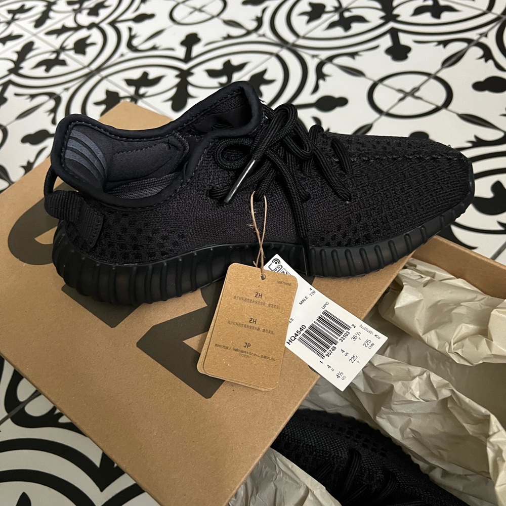 Adidas Yeezy Boost 350 V2 Sneakers